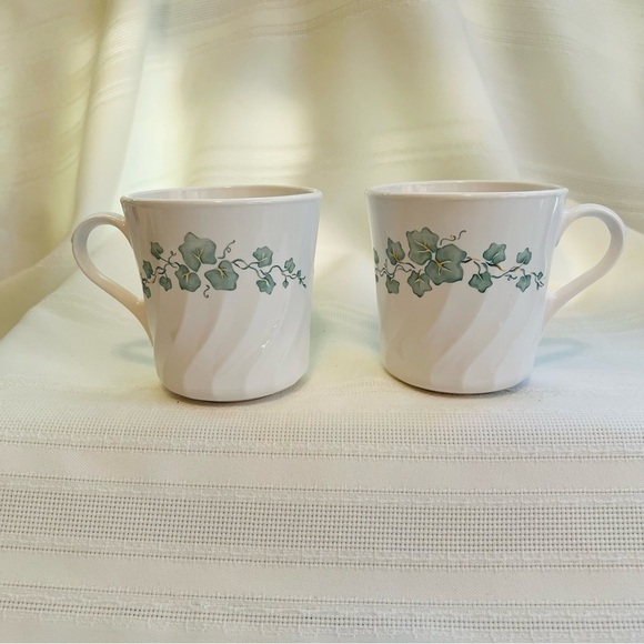 $5 ADD ON with $15+ Bundle Corningware Corelle Callaway 2 Cups VTG EUC - Picture 8 of 8